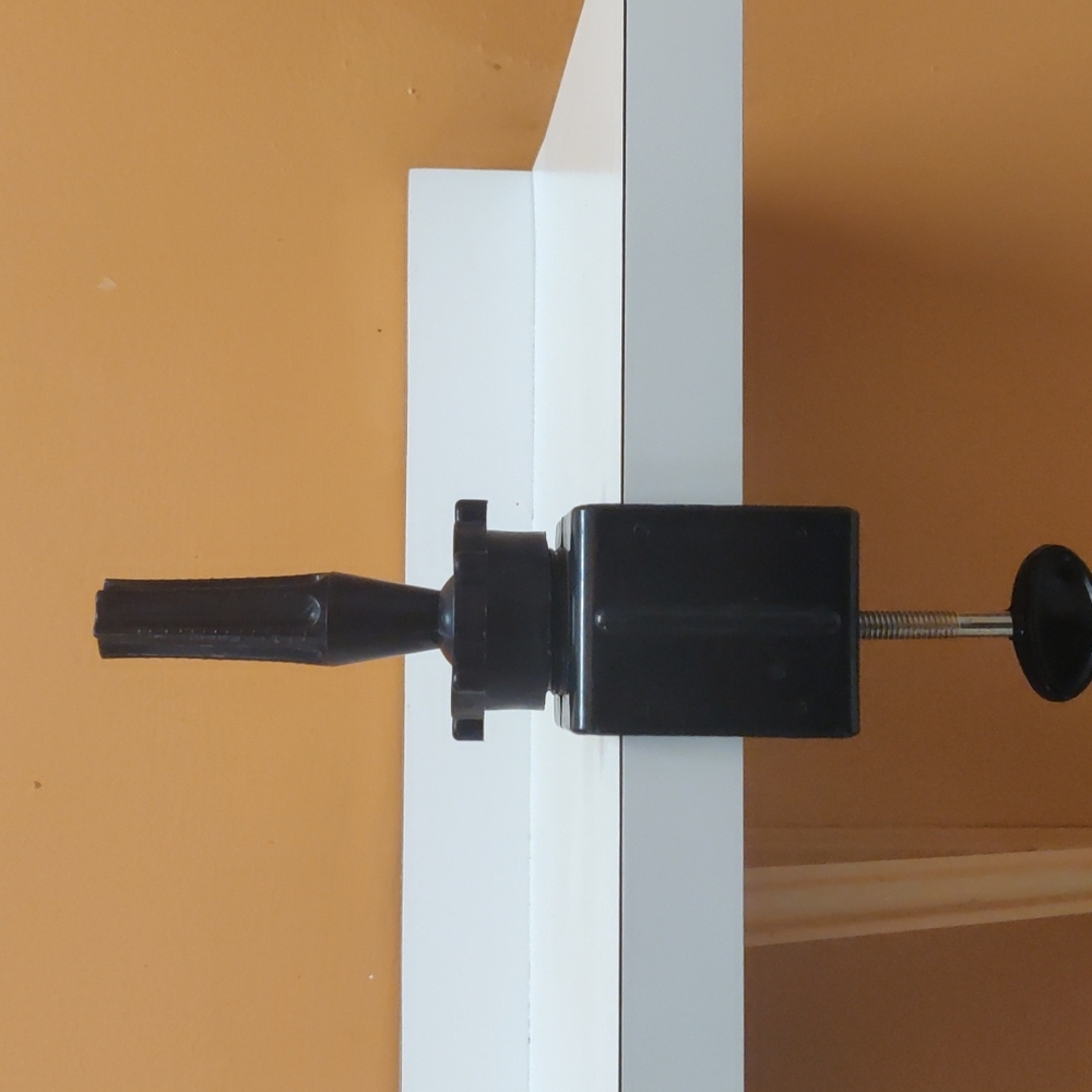 2 Mannequin Head Stands